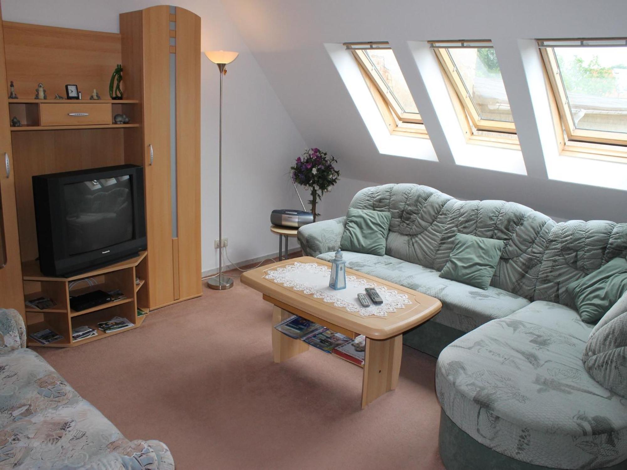 Attractive Apartment In Kluetz Near The Sea Klutz Buitenkant foto